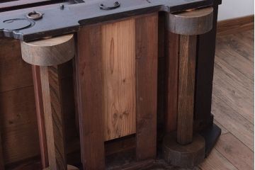 アンティーク家具　古民具・骨董　江戸期　凝った造りの米沢車箪笥