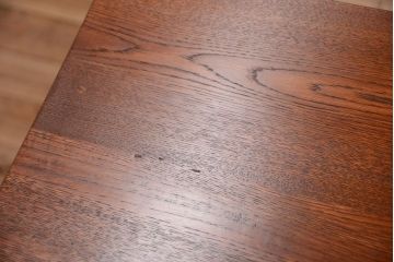 アンティーク家具　モールガラス入り!アンティークペイントの脚付きガラス戸棚
