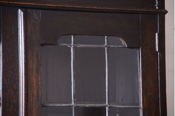 アンティーク家具　オーク材製　ステンドグラス入り!イギリスアンティークの上質なブックケース(本箱・戸棚)