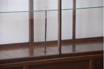 アンティーク家具　総栗材!大正ロマン　和製アンティークの脚付きガラスケース
