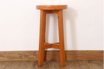 アンティーク家具　シンプルデザイン　アンティークの丸型スツール