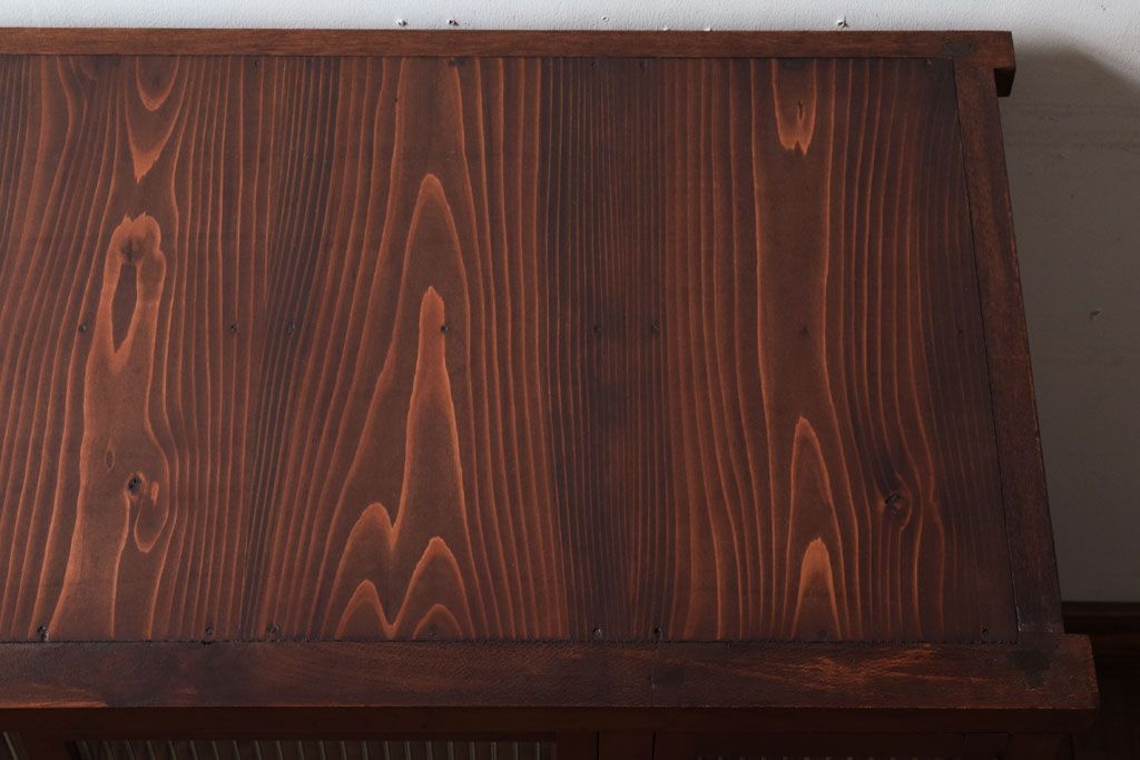 レトロ家具　古い木製のレトロな収納棚(モールガラス入り)