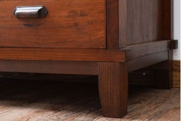 レトロ家具　古い木製のレトロな収納棚(モールガラス入り)