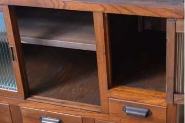 レトロ家具　古い木製のレトロな収納棚(モールガラス入り)