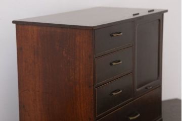 アンティーク家具　鏡付き!前面桑材の小引き出し(小さなドレッサー)