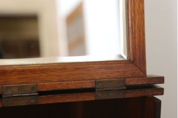 アンティーク家具　鏡付き!前面桑材の小引き出し(小さなドレッサー)