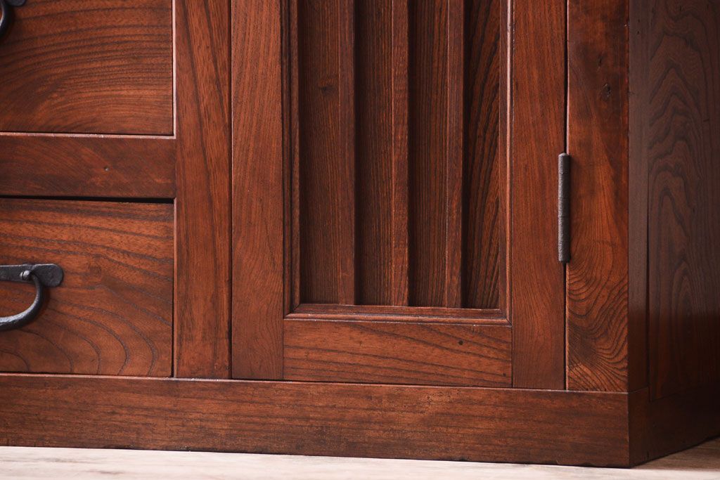 アンティーク家具　極上品　古民具・骨董　三方欅材のアンティーク階段箪笥