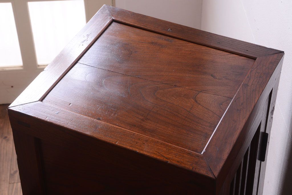 アンティーク家具　極上品　古民具・骨董　三方欅材のアンティーク階段箪笥