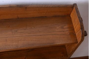 アンティーク家具　和製アンティークの楔(くさび)式本棚