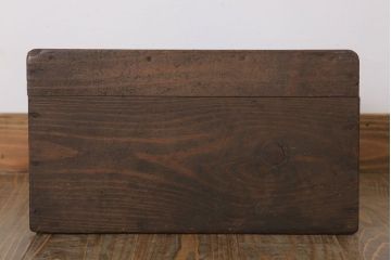 アンティーク雑貨　古い木製の小ぶりな踏み台(ステップ)