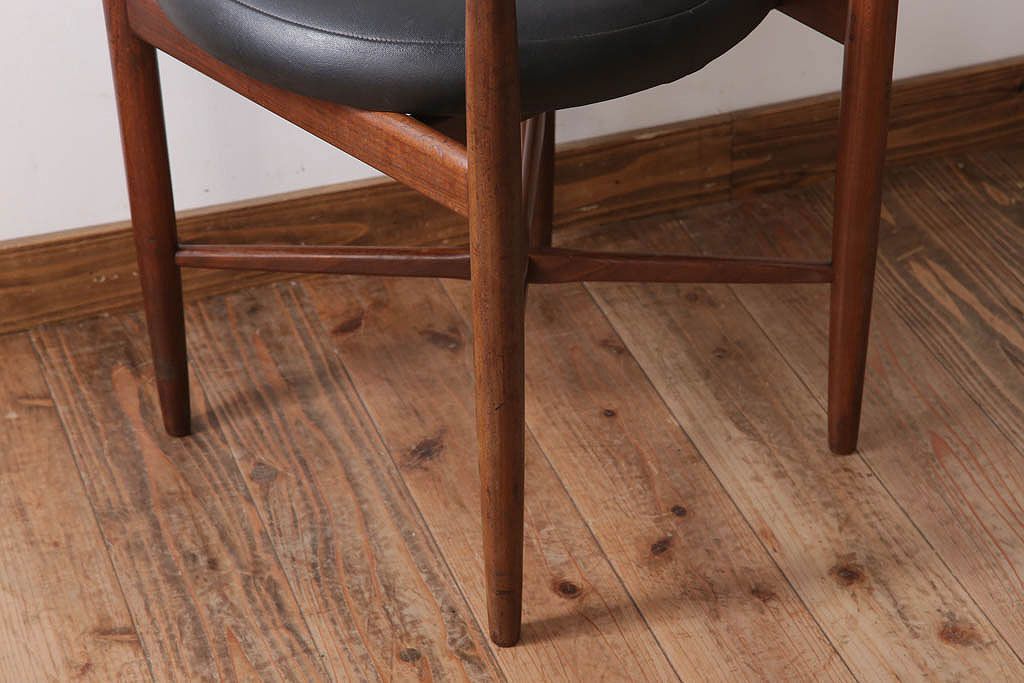 ヴィンテージ家具　 北欧ビンテージ　G-PLAN(ジープラン)　Fresco(フレスコ)　サーキュラーチェア(ダイニングチェア)(2)