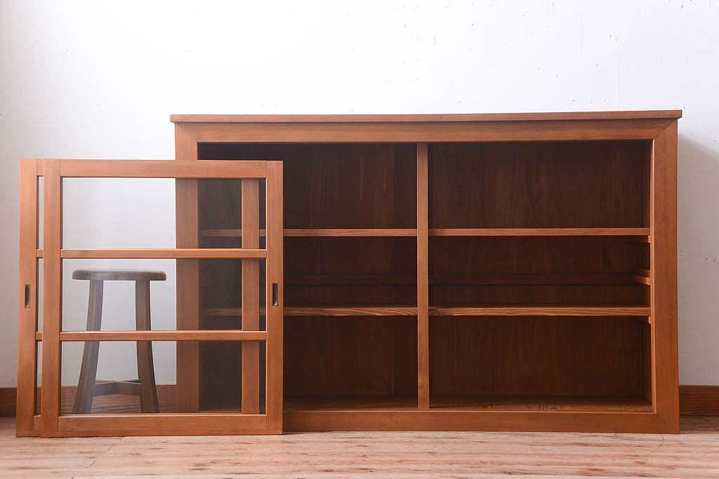 アンティーク家具　古い木製の和風な木味アンティークサイドキャビネット(水屋箪笥・収納棚)(1)