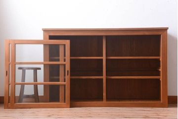 アンティーク家具　古い木製の和風な木味アンティークサイドキャビネット(水屋箪笥・収納棚)(1)