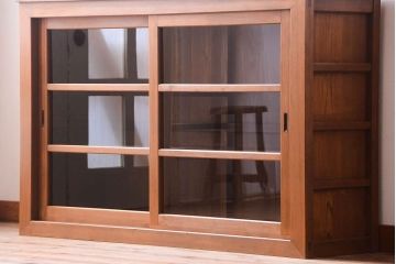 アンティーク家具　古い木製の和風な木味アンティークサイドキャビネット(水屋箪笥・収納棚)(1)