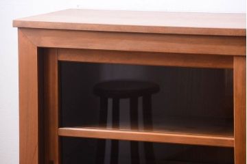 アンティーク家具　古い木製の和風な木味アンティークサイドキャビネット(水屋箪笥・収納棚)(1)