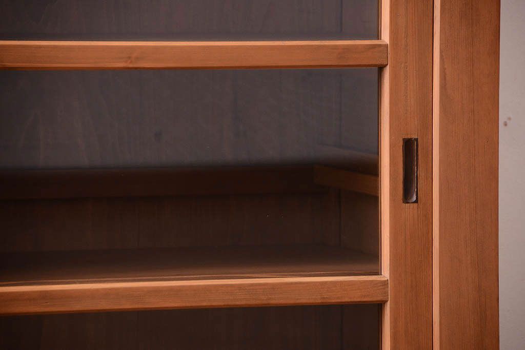 アンティーク家具　古い木製の和風な木味アンティークサイドキャビネット(水屋箪笥・収納棚)(1)