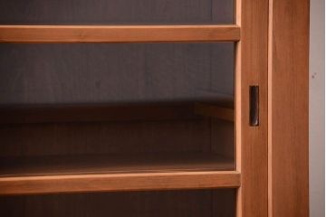 アンティーク家具　古い木製の和風な木味アンティークサイドキャビネット(水屋箪笥・収納棚)(1)