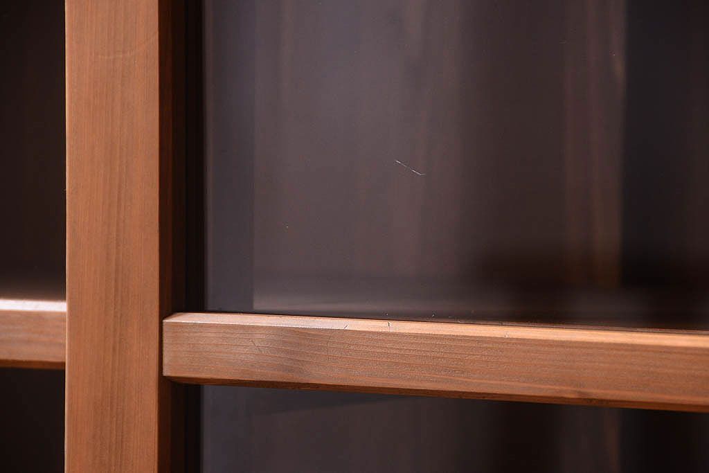 アンティーク家具　古い木製の和風な木味アンティークサイドキャビネット(水屋箪笥・収納棚)(1)