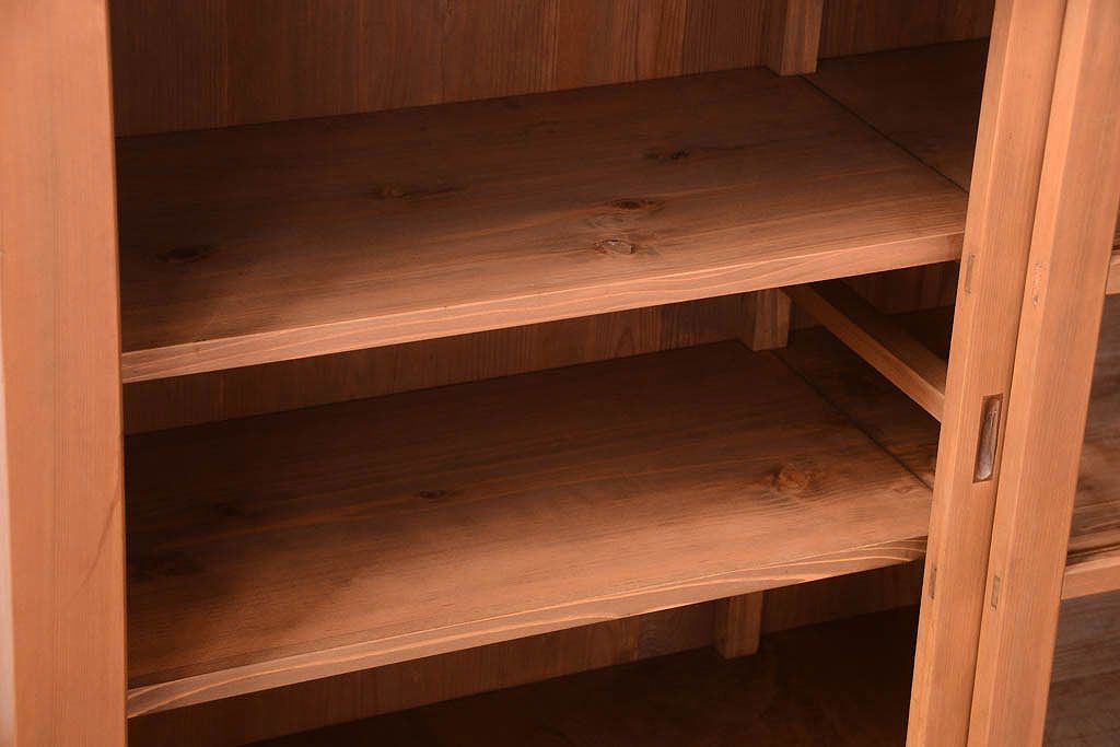 アンティーク家具　古い木製の和風な木味アンティークサイドキャビネット(水屋箪笥・収納棚)(1)