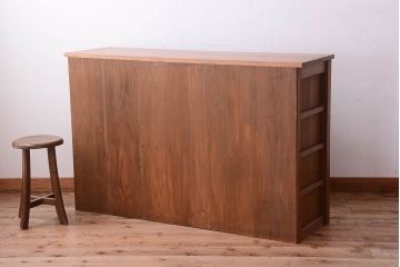 アンティーク家具　古い木製の和風な木味アンティークサイドキャビネット(水屋箪笥・収納棚)(1)