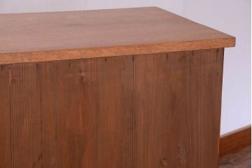 アンティーク家具　古い木製の和風な木味アンティークサイドキャビネット(水屋箪笥・収納棚)(1)