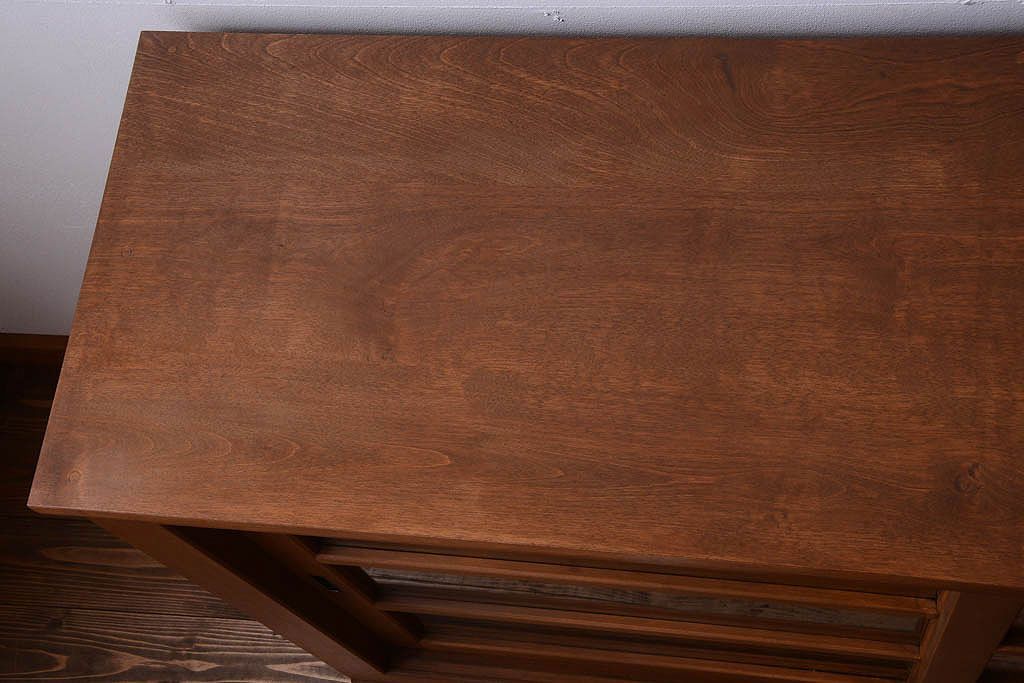 アンティーク家具　古い木製の和風な木味アンティークサイドキャビネット(水屋箪笥・収納棚)(2)