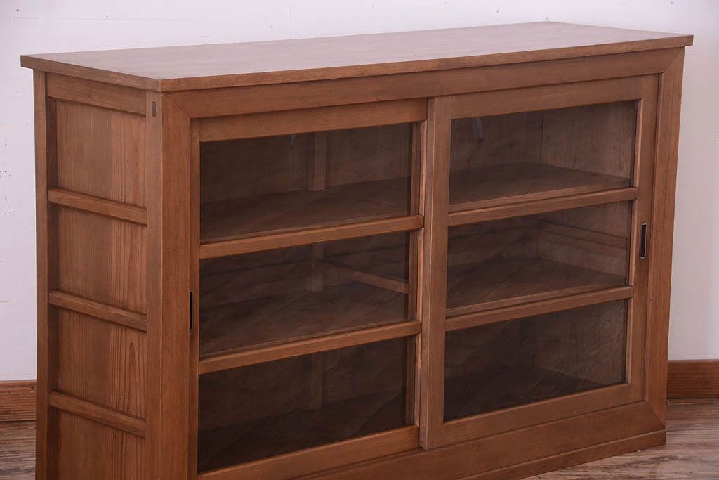 アンティーク家具　古い木製の和風な木味アンティークサイドキャビネット(水屋箪笥・収納棚)(2)