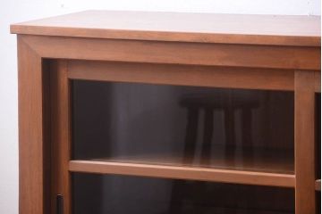 アンティーク家具　古い木製の和風な木味アンティークサイドキャビネット(水屋箪笥・収納棚)(2)