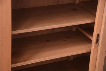 アンティーク家具　古い木製の和風な木味アンティークサイドキャビネット(水屋箪笥・収納棚)(2)