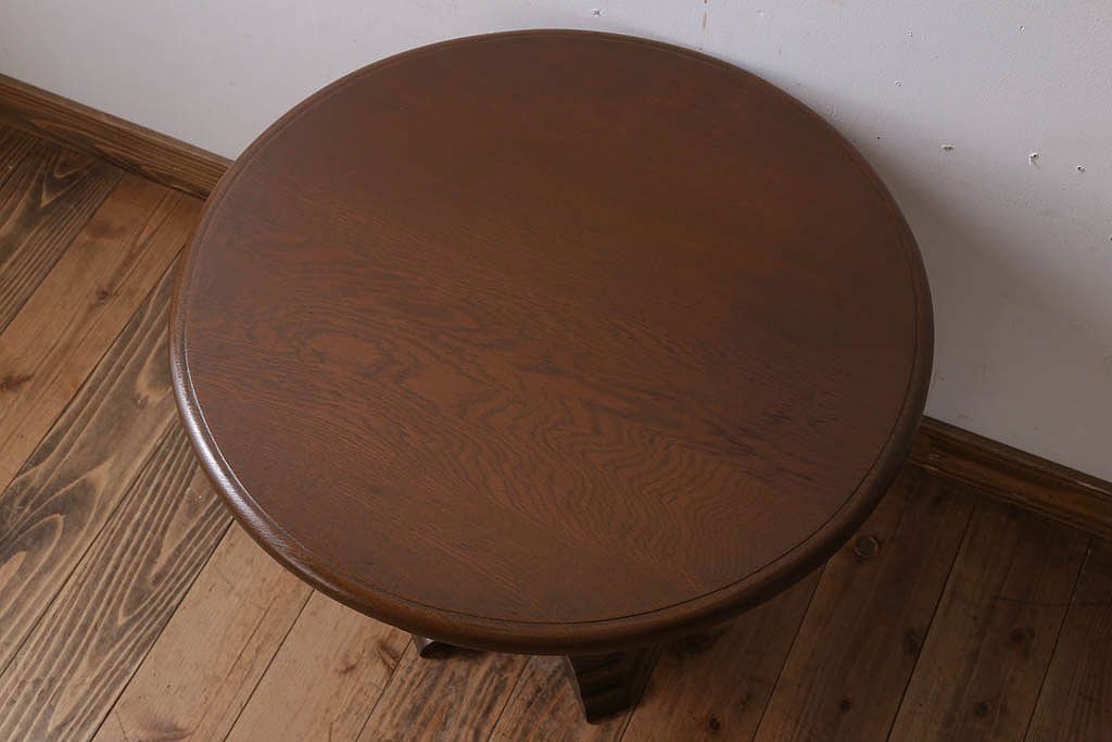 アンティーク家具　小ぶりなラウンドテーブル(サイドテーブル)