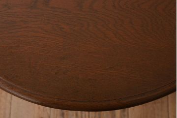 アンティーク家具　小ぶりなラウンドテーブル(サイドテーブル)