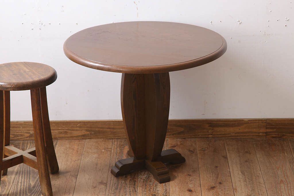 アンティーク家具　小ぶりなラウンドテーブル(サイドテーブル)