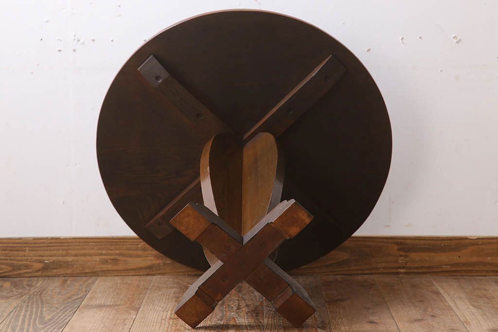 アンティーク家具　小ぶりなラウンドテーブル(サイドテーブル)