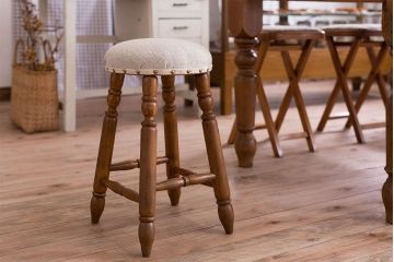 アンティーク家具　古い木製のクッション座面丸スツール