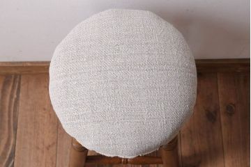 アンティーク家具　古い木製のクッション座面丸スツール