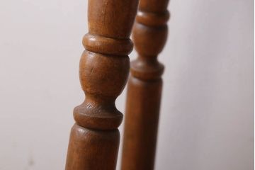 アンティーク家具　古い木製のクッション座面丸スツール