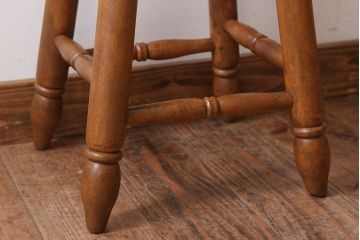 アンティーク家具　古い木製のクッション座面丸スツール