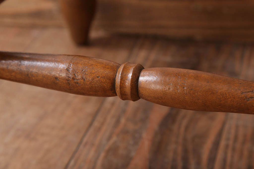 アンティーク家具　古い木製のクッション座面丸スツール