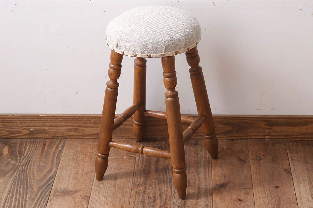 アンティーク家具　古い木製のクッション座面丸スツール