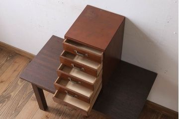 レトロ家具　昭和レトロ　古い木製のアンティーク5杯小引き出し