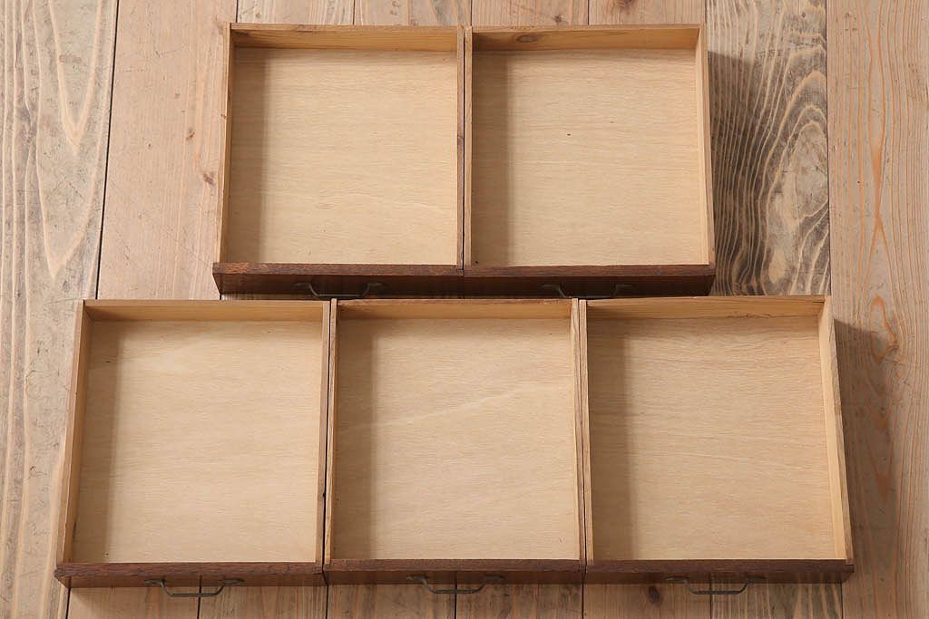 レトロ家具　昭和レトロ　古い木製のアンティーク5杯小引き出し