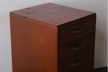 レトロ家具　昭和レトロ　古い木製のアンティーク5杯小引き出し