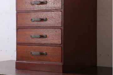 レトロ家具　昭和レトロ　古い木製のアンティーク5杯小引き出し