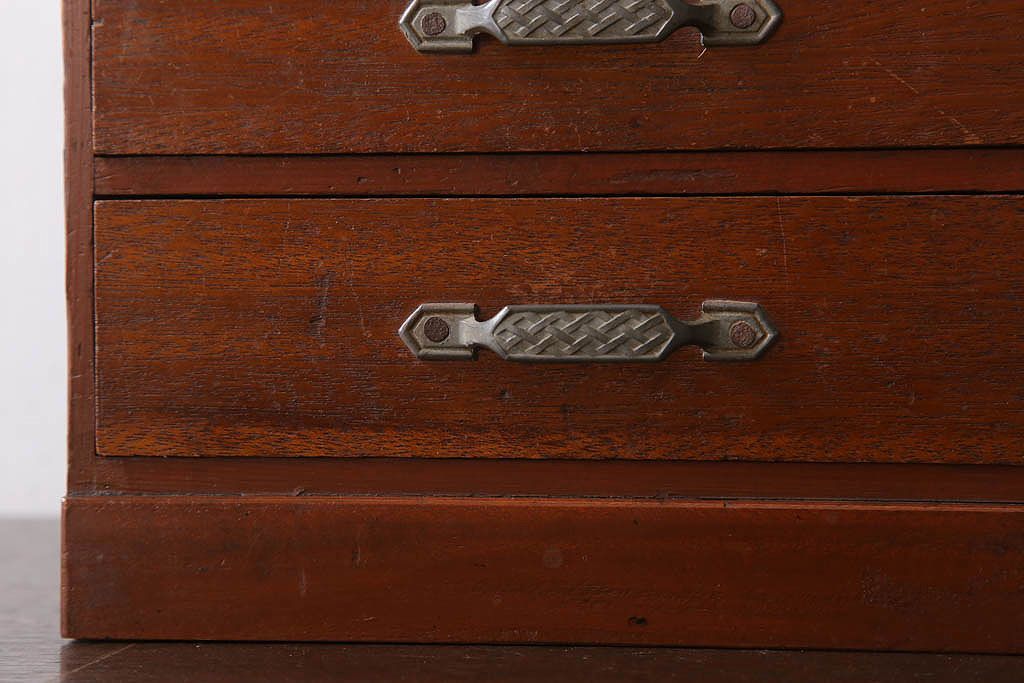 レトロ家具　昭和レトロ　古い木製のアンティーク5杯小引き出し