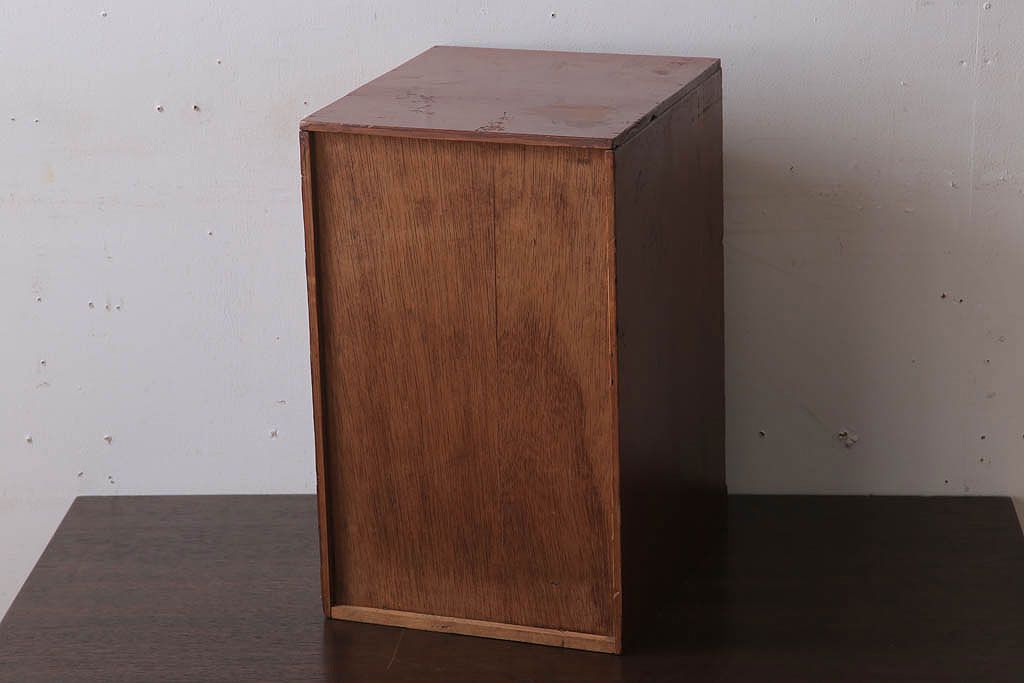 レトロ家具　昭和レトロ　古い木製のアンティーク5杯小引き出し