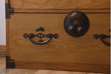 アンティーク家具　前面欅材　古民具・骨董　二段重ね時代箪笥(衣装箪笥)