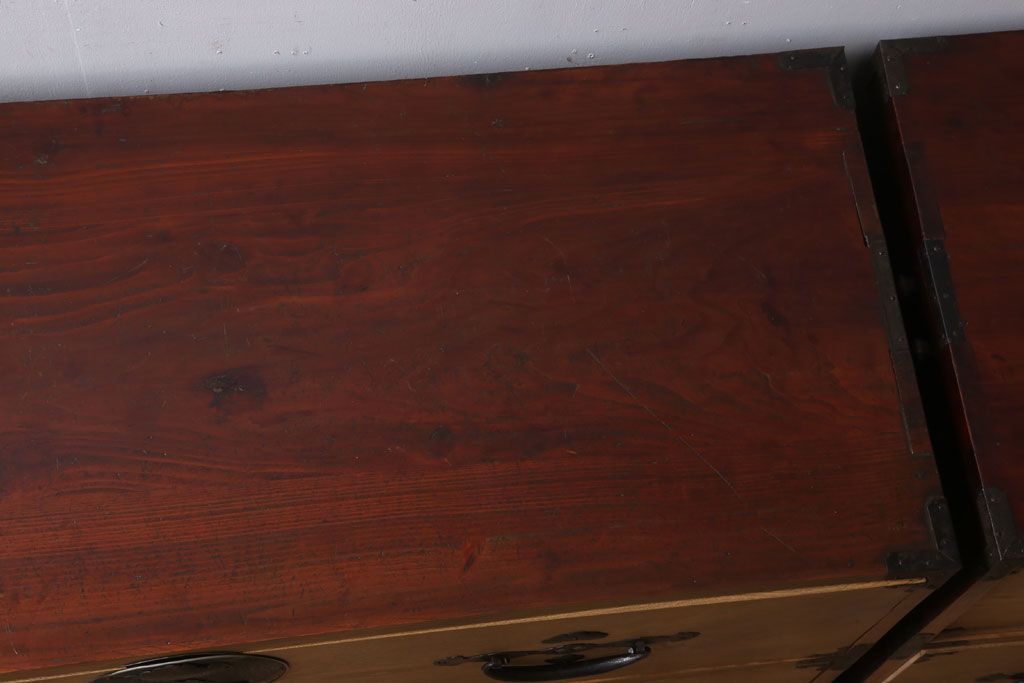 アンティーク家具　前面欅材　古民具・骨董　二段重ね時代箪笥(衣装箪笥)