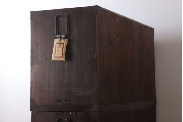 アンティーク家具　前面欅材　古民具・骨董　二段重ね時代箪笥(衣装箪笥)