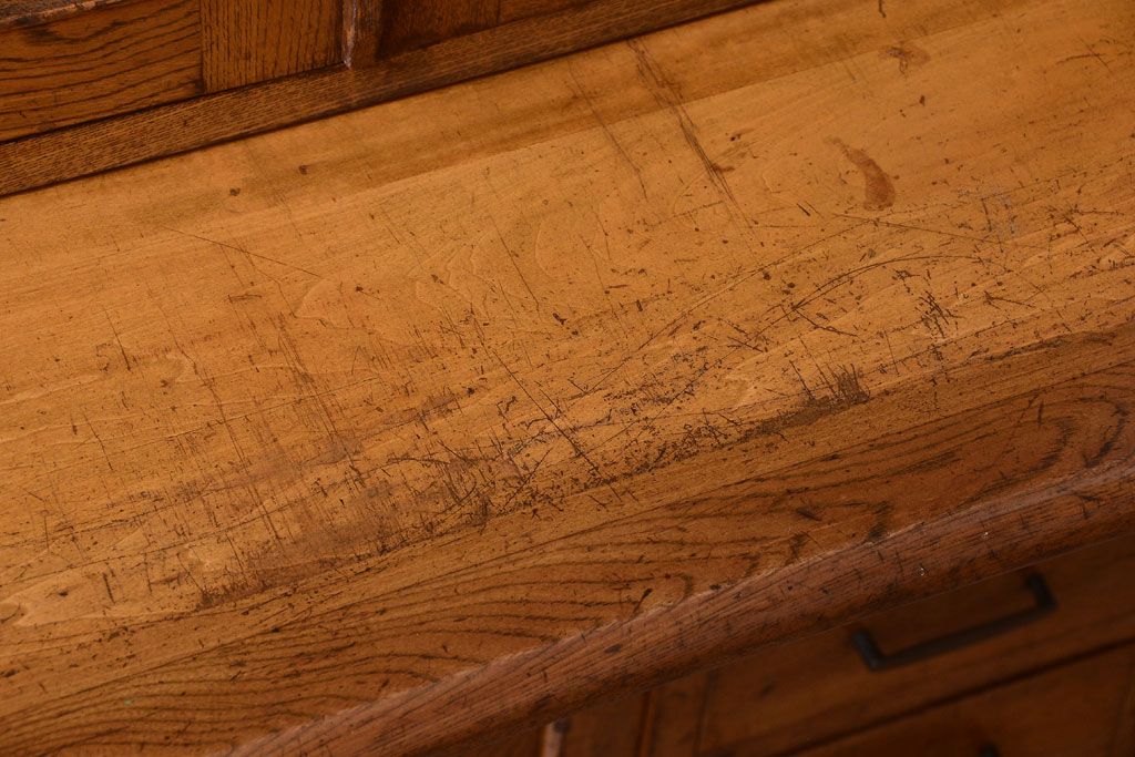 レトロ家具　モールガラス入り!昭和レトロ　小ぶりでかわいいナラ材製食器棚(収納棚)