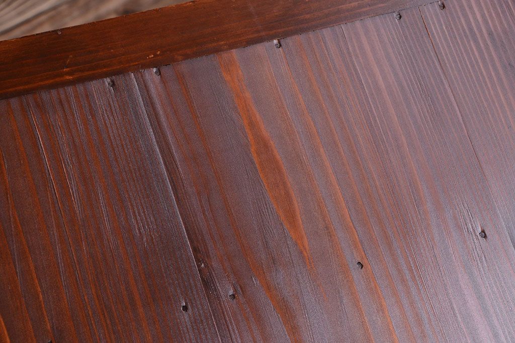 アンティーク家具　脚付き!結霜ガラス引き戸のアンティークサイドボード(収納棚)